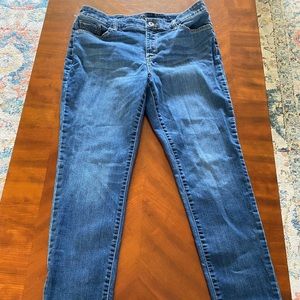 Women’s skinny leg jeans